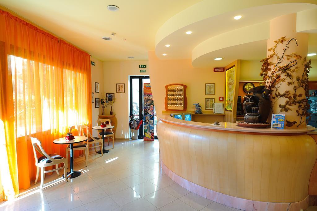 Hotel Vannucci Rimini Eksteriør bilde