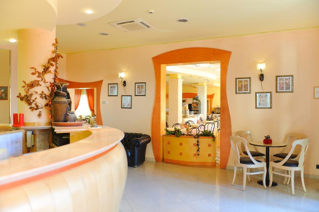 Hotel Vannucci Rimini Eksteriør bilde